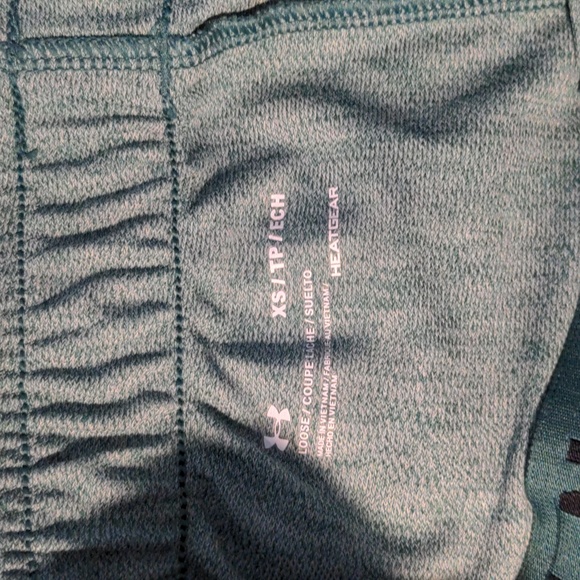 Under Armour shorts size xs - Picture 3 of 4